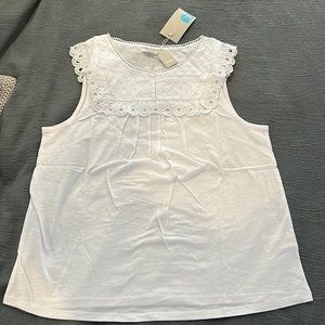 Boden women’s sleeveless white tank with dressy collar.